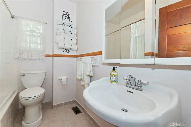 22911 Crest Forest Drive, Crestline, CA 92325