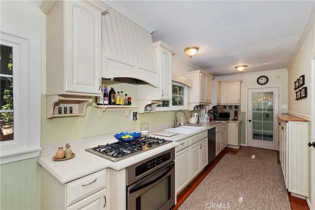 22911 Crest Forest Drive, Crestline, CA 92325