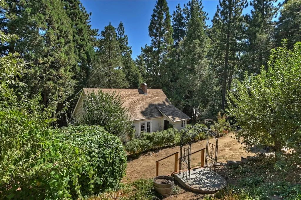 22911 Crest Forest Drive, Crestline, CA 92325