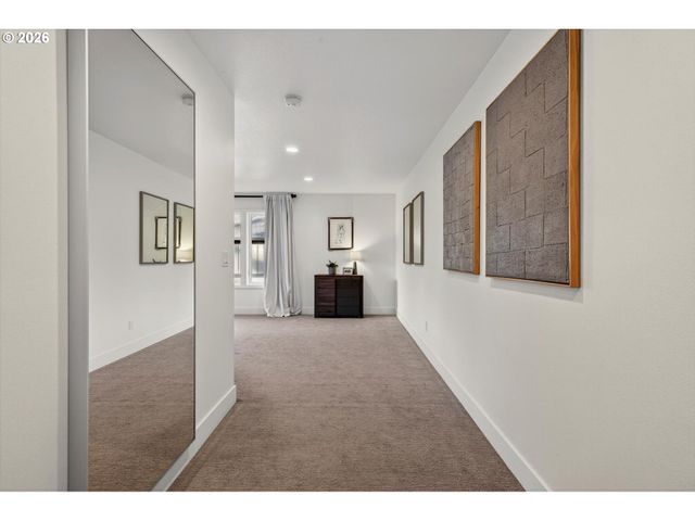 15986 PARKER Rd, Lake Oswego, OR 97035