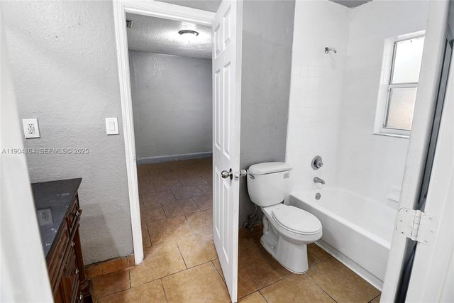 1722 NW 8th Court, Fort Lauderdale, FL 33311