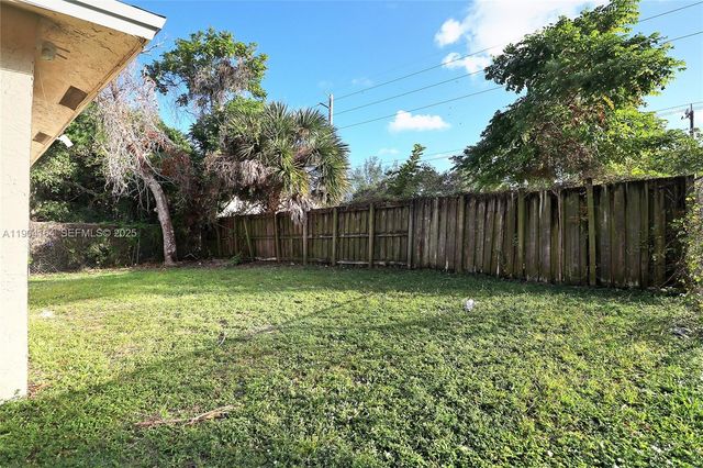 1722 NW 8th Court, Fort Lauderdale, FL 33311