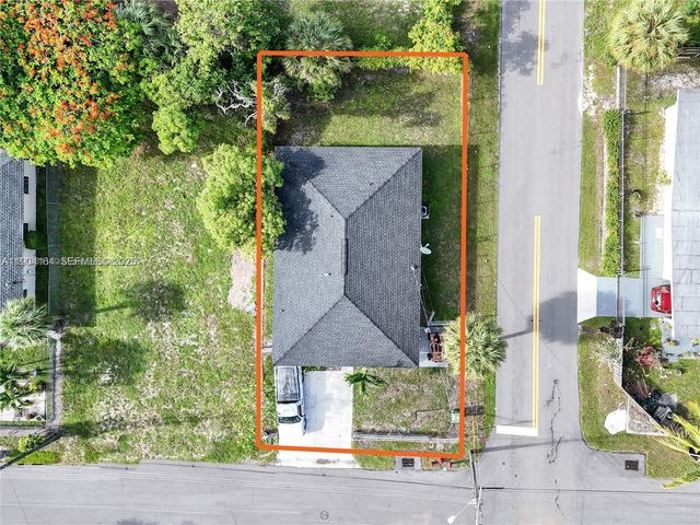 1722 NW 8th Court, Fort Lauderdale, FL 33311