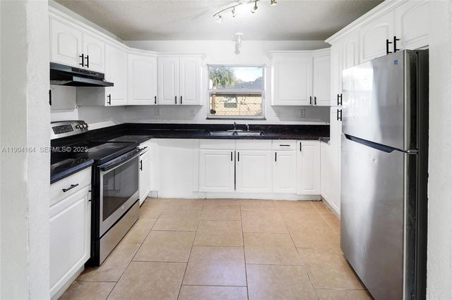 1722 NW 8th Court, Fort Lauderdale, FL 33311