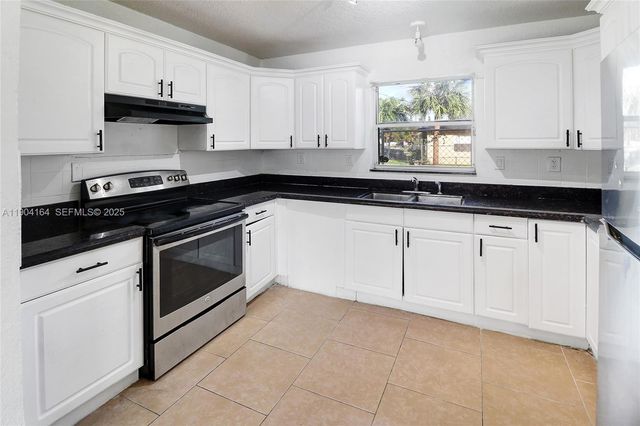1722 NW 8th Court, Fort Lauderdale, FL 33311