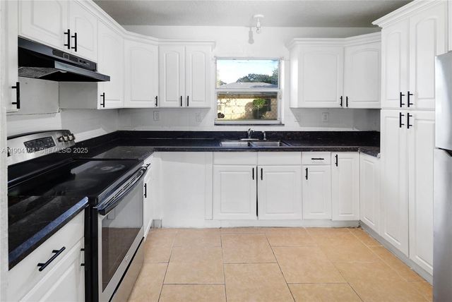 1722 NW 8th Court, Fort Lauderdale, FL 33311