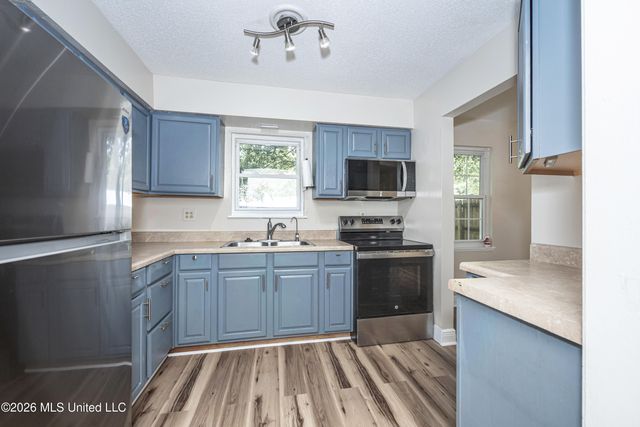 309 Teringo Circle, Ocean Springs, MS 39564