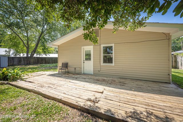 309 Teringo Circle, Ocean Springs, MS 39564