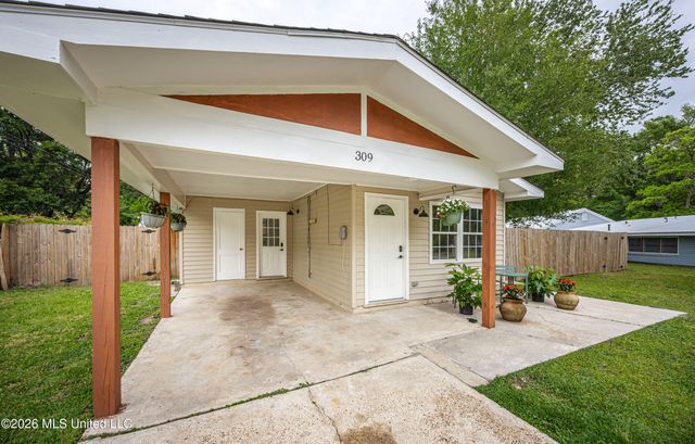309 Teringo Circle, Ocean Springs, MS 39564