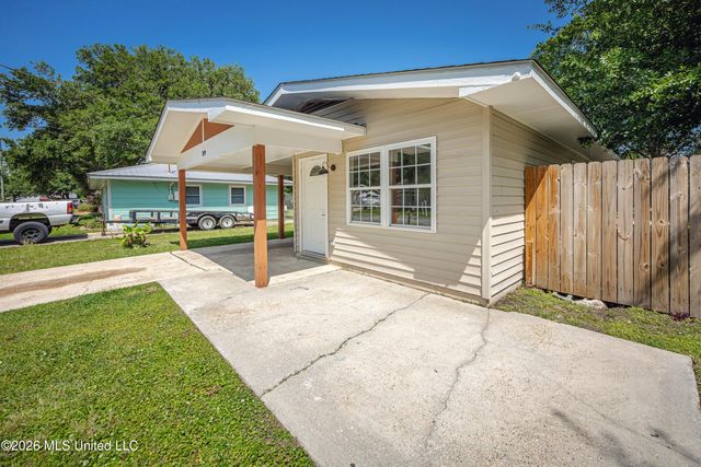 309 Teringo Circle, Ocean Springs, MS 39564