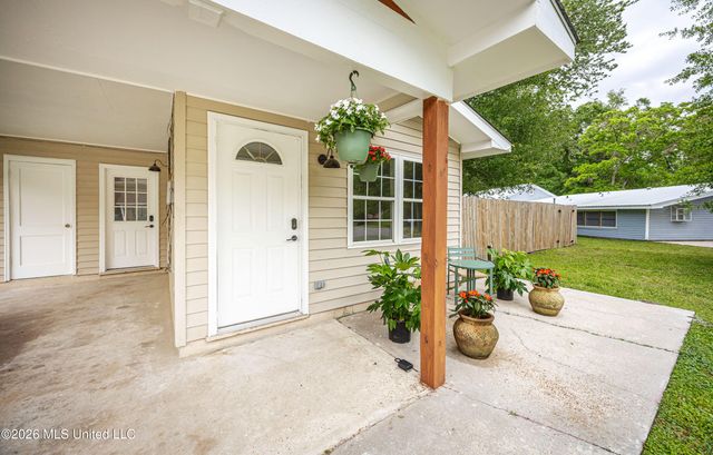 309 Teringo Circle, Ocean Springs, MS 39564