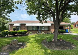 1111 ARTHUR ST, York, PA 17406