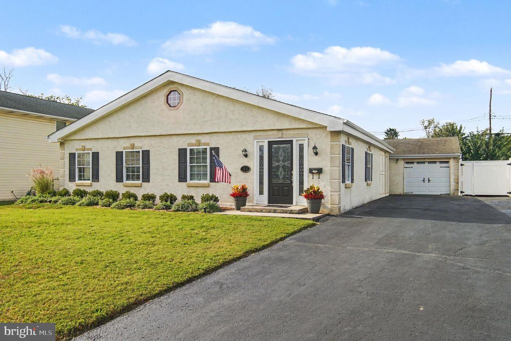 23 KORMAR RD, PLYMOUTH MEETING, PA 19462 — exterior
