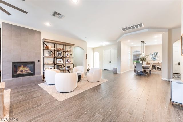 7581 Proud Meadows Street, Las Vegas, NV 89131