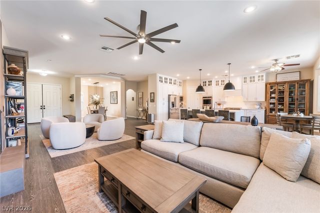 7581 Proud Meadows Street, Las Vegas, NV 89131