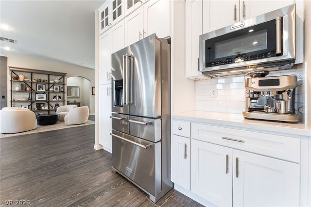 7581 Proud Meadows Street, Las Vegas, NV 89131