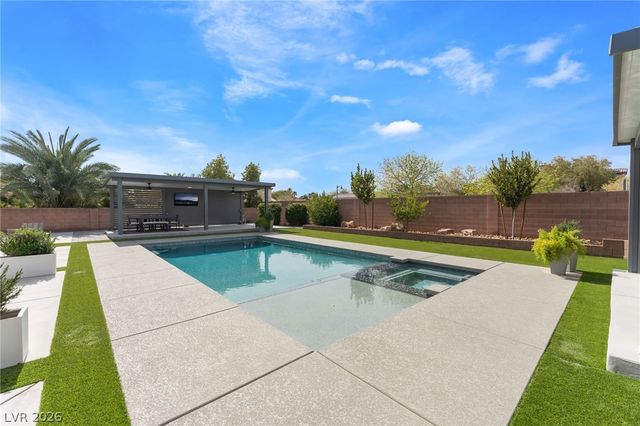 7581 Proud Meadows Street, Las Vegas, NV 89131