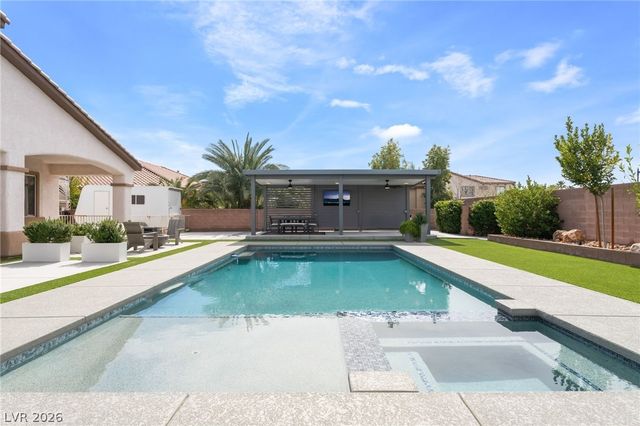 7581 Proud Meadows Street, Las Vegas, NV 89131