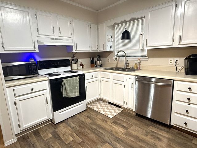 254 Hill Boulevard, London, AR 72847