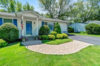 7 Lincoln Drive, Washingtonville, NY 10992