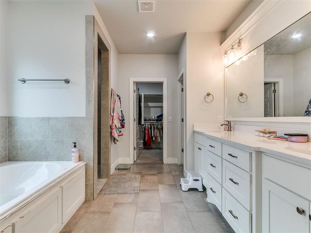 14108 Center Village Way, Piedmont, OK 73078