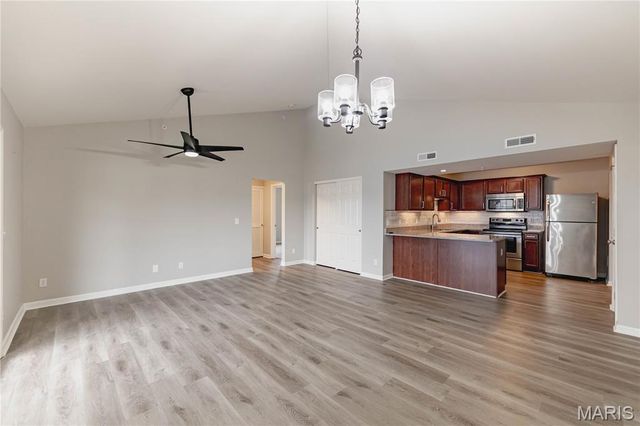 532 Bordeaux Way, St Peters, MO 63376