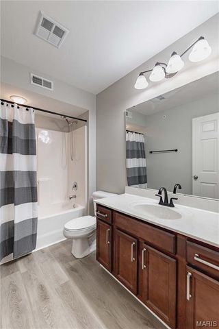 532 Bordeaux Way, St Peters, MO 63376