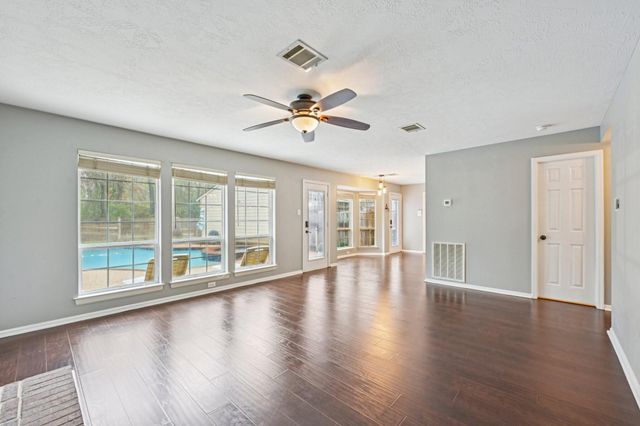 4923 Echo Falls Drive, Houston, TX 77345