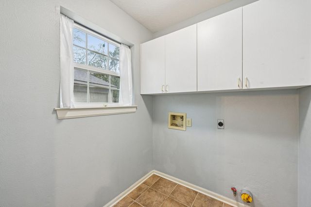 4923 Echo Falls Drive, Houston, TX 77345