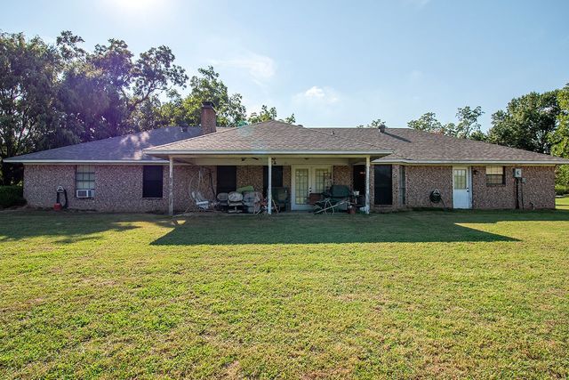 1000 N Waldrip Street, Grand Saline, TX 75140