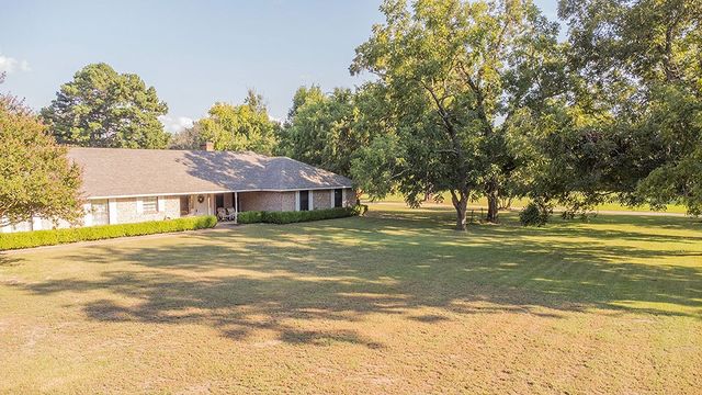 1000 N Waldrip Street, Grand Saline, TX 75140