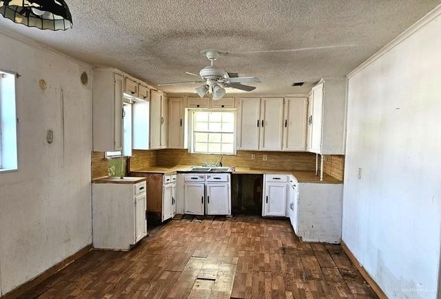 1006 E 12th Street, Mission, TX 78572