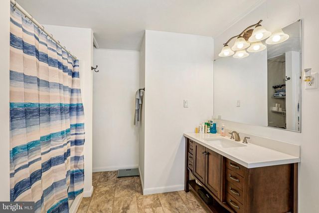 171 LONGSTREET DR, Gettysburg, PA 17325