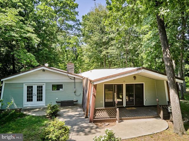 171 LONGSTREET DR, Gettysburg, PA 17325