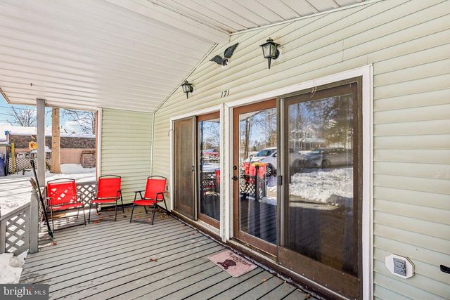 171 LONGSTREET DR, Gettysburg, PA 17325