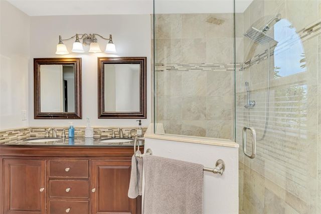 684 SUGARWOOD TRAIL, Venice, FL 34292