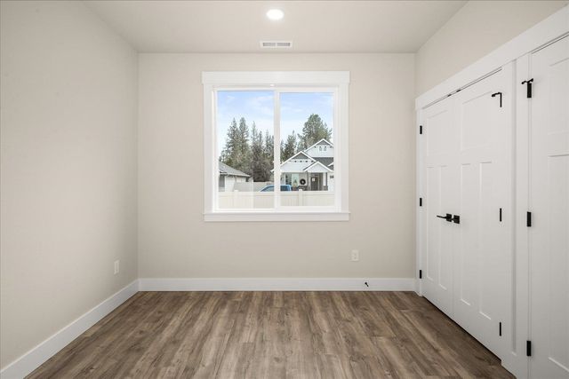 18069 N Morton Ct, Colbert, WA 99005
