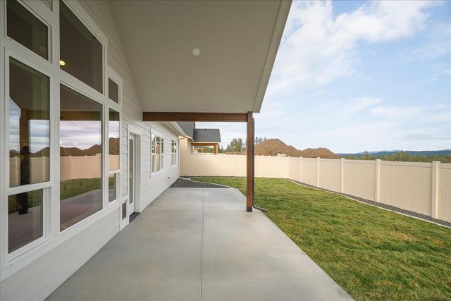 18069 N Morton Ct, Colbert, WA 99005