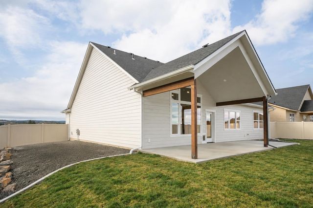 18069 N Morton Ct, Colbert, WA 99005