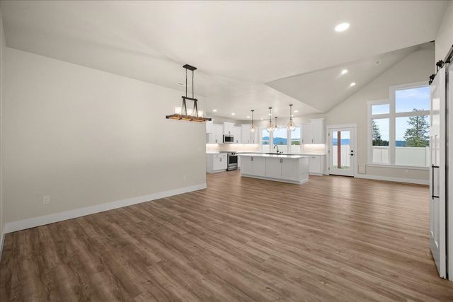 18069 N Morton Ct, Colbert, WA 99005