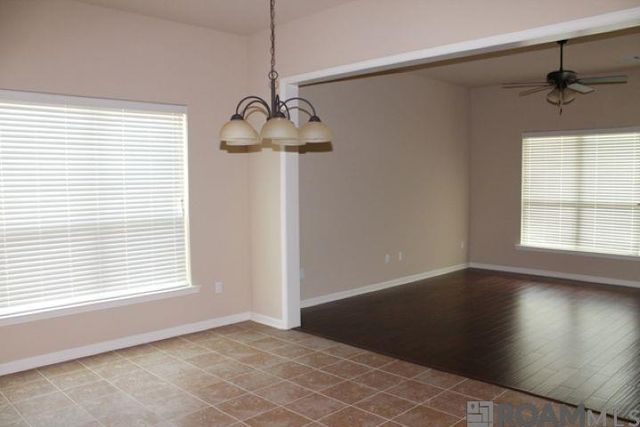 37237 Market Place Dr, Prairieville, LA 70769
