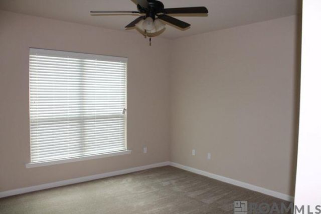 37237 Market Place Dr, Prairieville, LA 70769