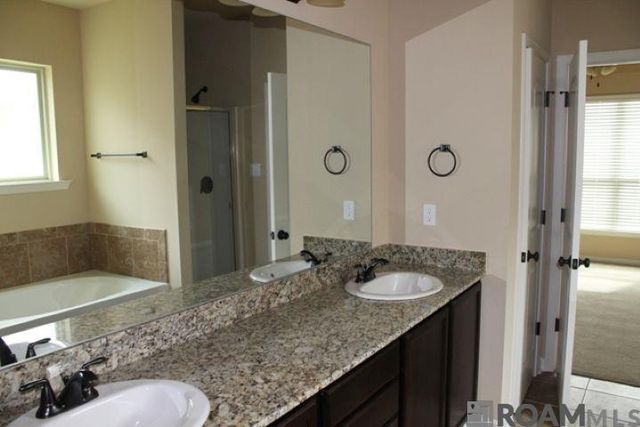 37237 Market Place Dr, Prairieville, LA 70769