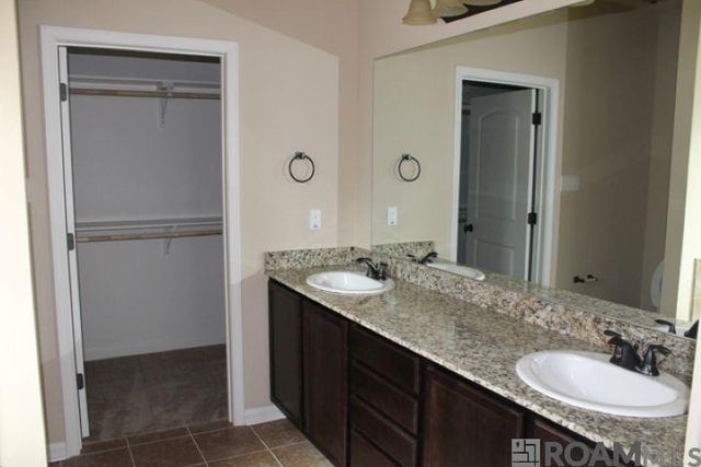 37237 Market Place Dr, Prairieville, LA 70769