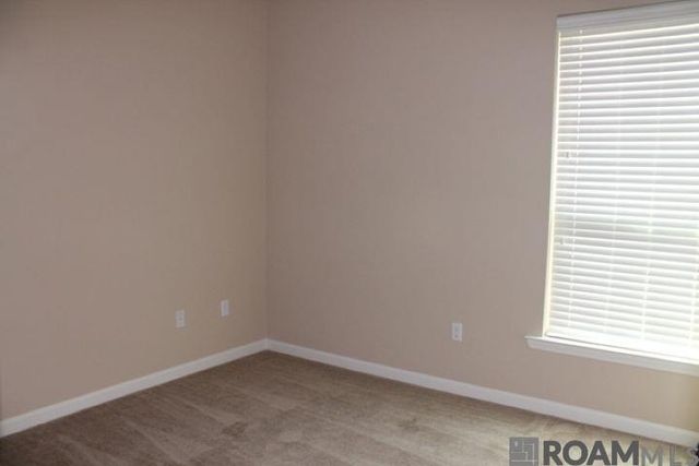 37237 Market Place Dr, Prairieville, LA 70769