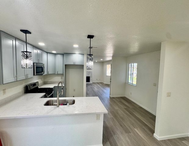 3059 Juliet, Stockton, CA 95205