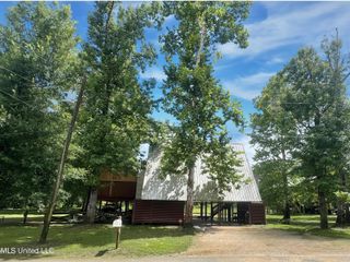 1729 Pascagoula Drive, Lucedale, MS 39452