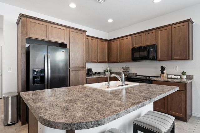 678 E Cobble Stone Drive, Queen Creek, AZ 85140