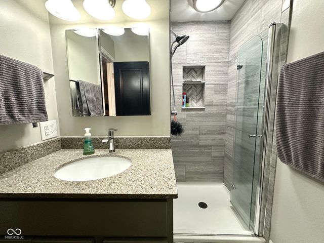 7536 Cape Cod Circle, Indianapolis, IN 46250
