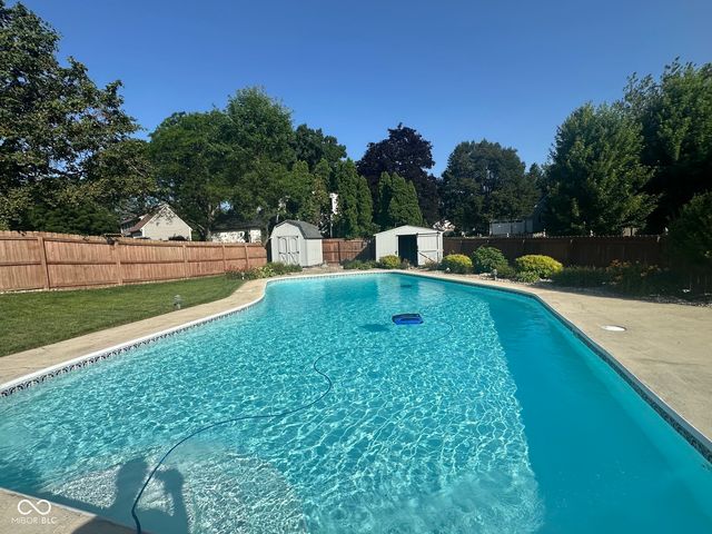 7536 Cape Cod Circle, Indianapolis, IN 46250